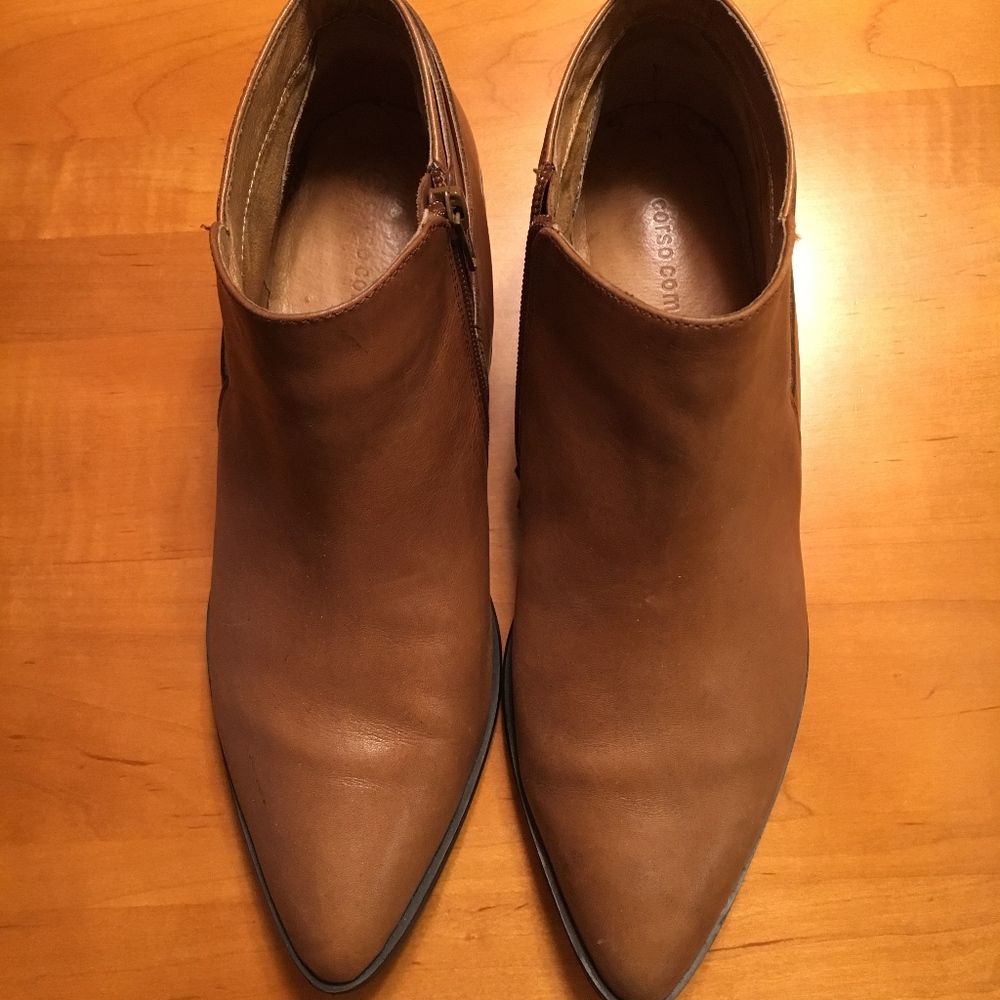CORSO COMO All Leather Bootie - Sz 9.5